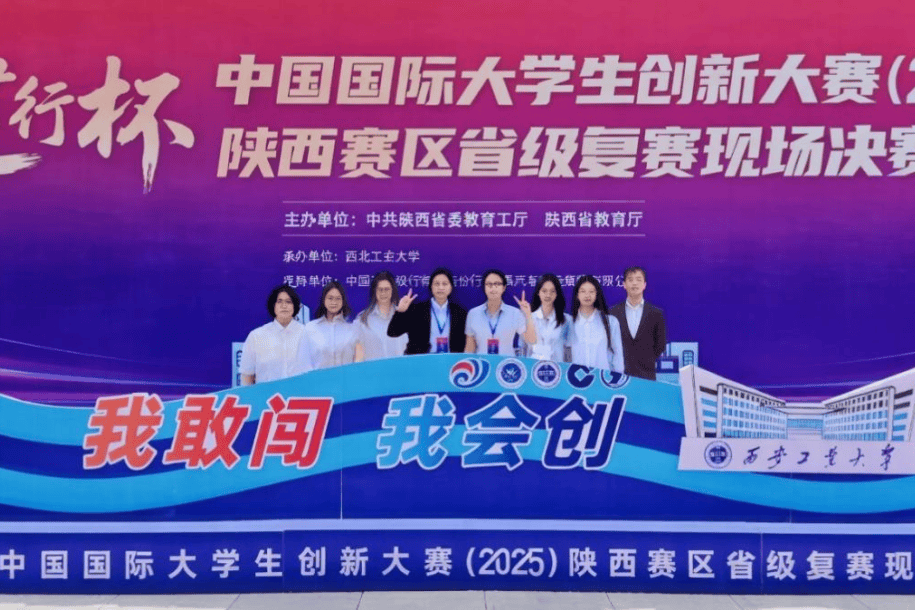 ul9L6iC56I4zuiT8.jpg