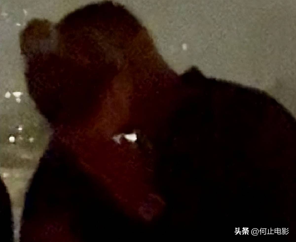 D7pt33sOo5KJFX0x.jpg