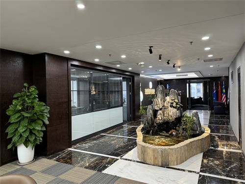 DjbDUZY33A9338WB.jpg