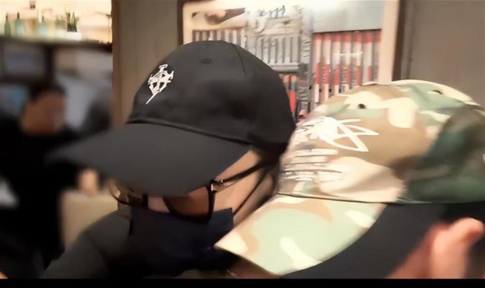 Sgz83WXfGMej21BG.jpg